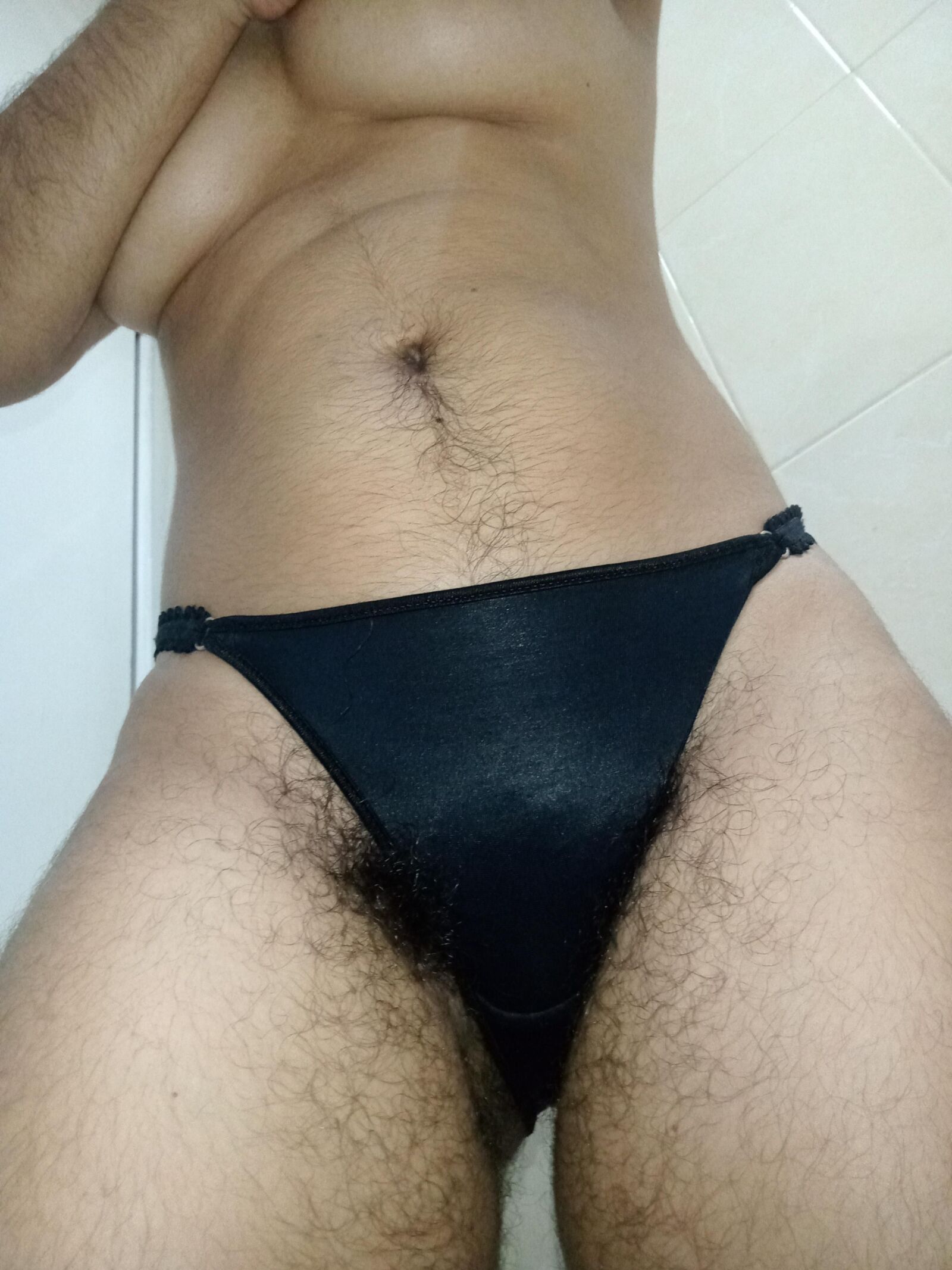 Brazos peludos quiero empaparme de semen