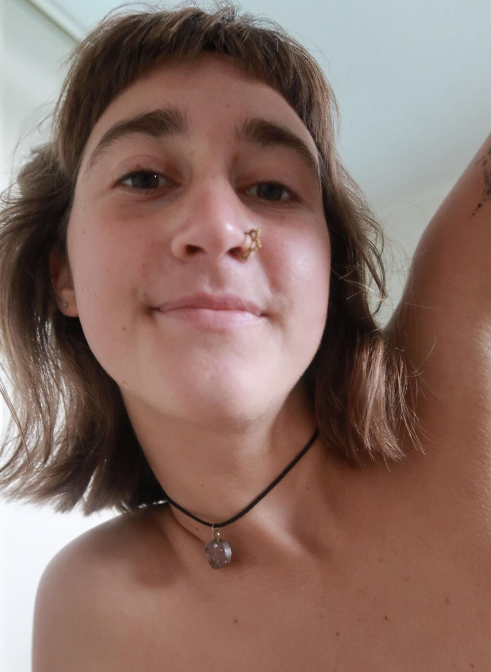 Hairy teen Daisy