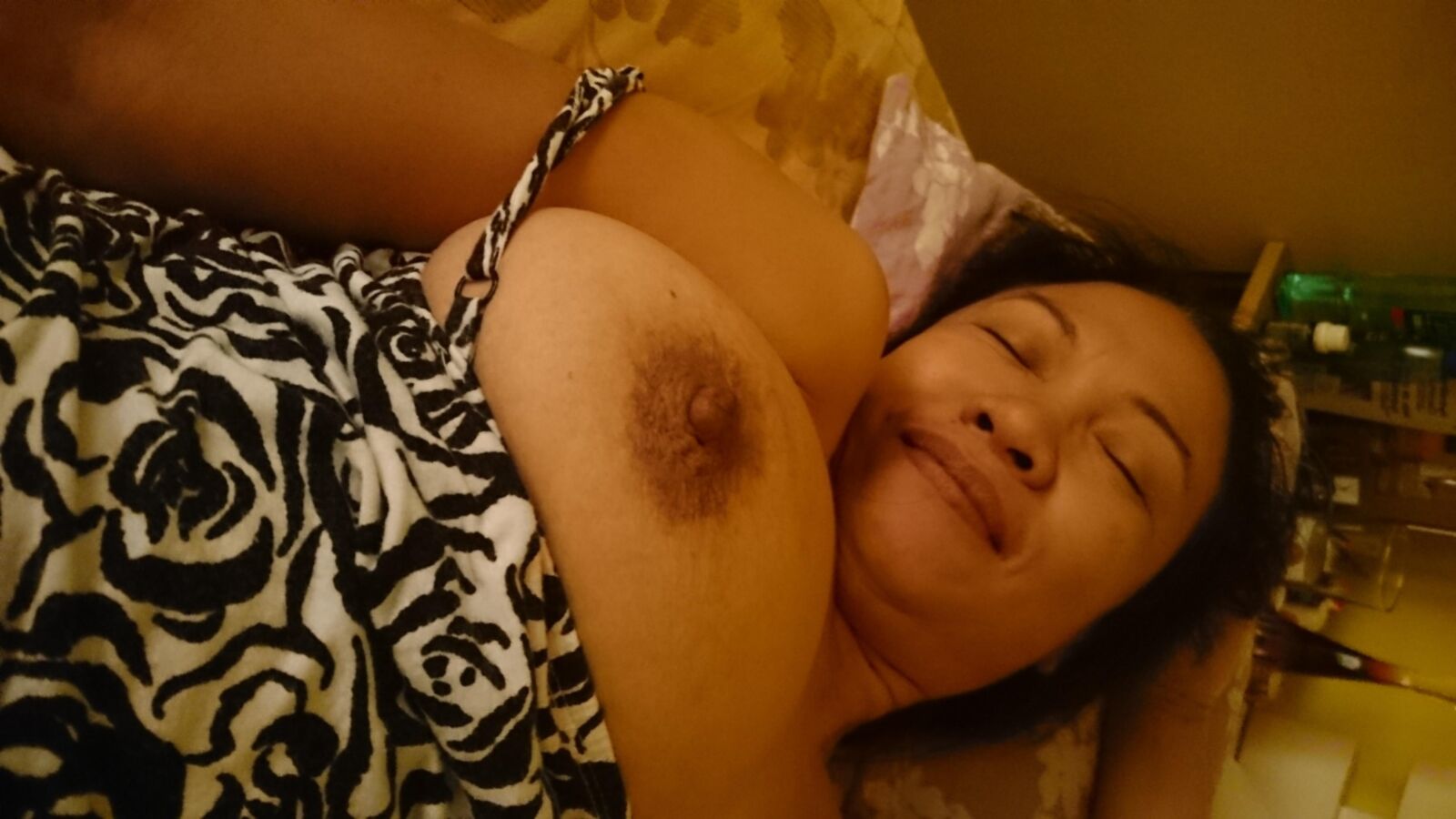 Filipina MILF esposa coño peludo