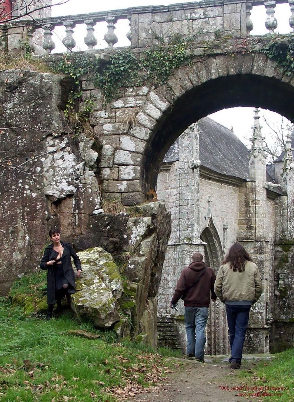 Française Nadine Sexy Chapelle Cave Exhibitionniste Française