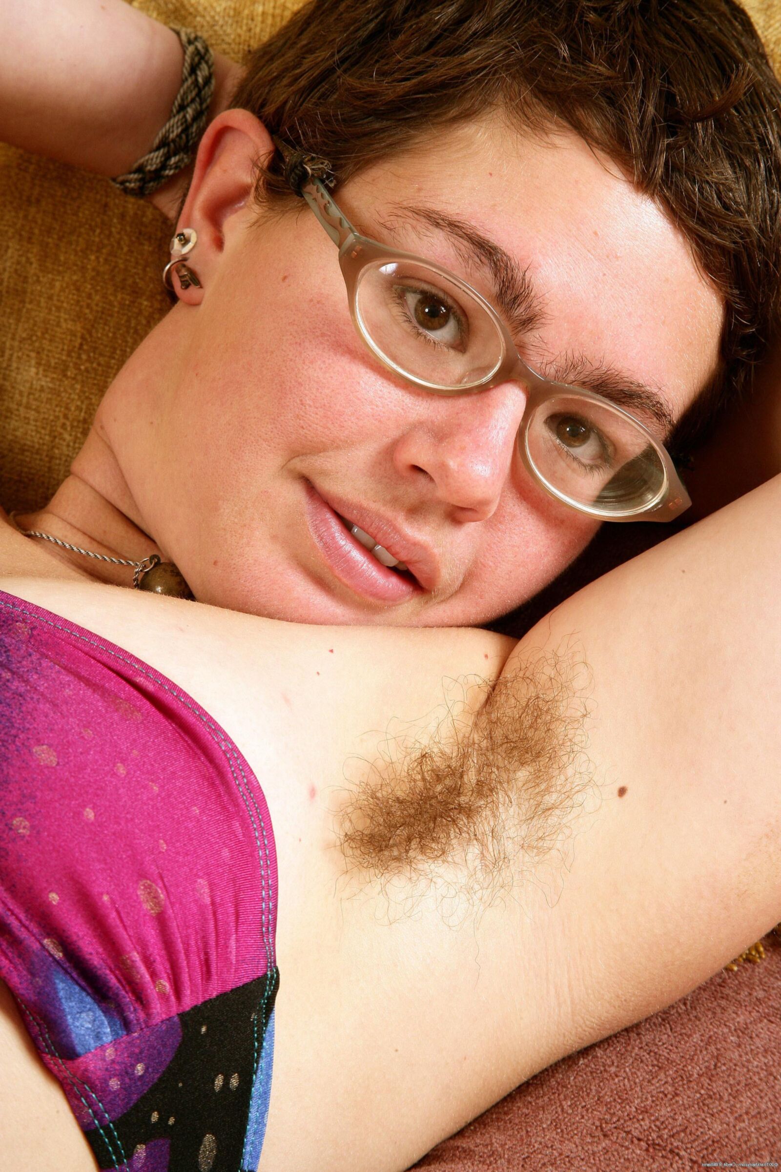 Hairy Beauty Goddess Avery #