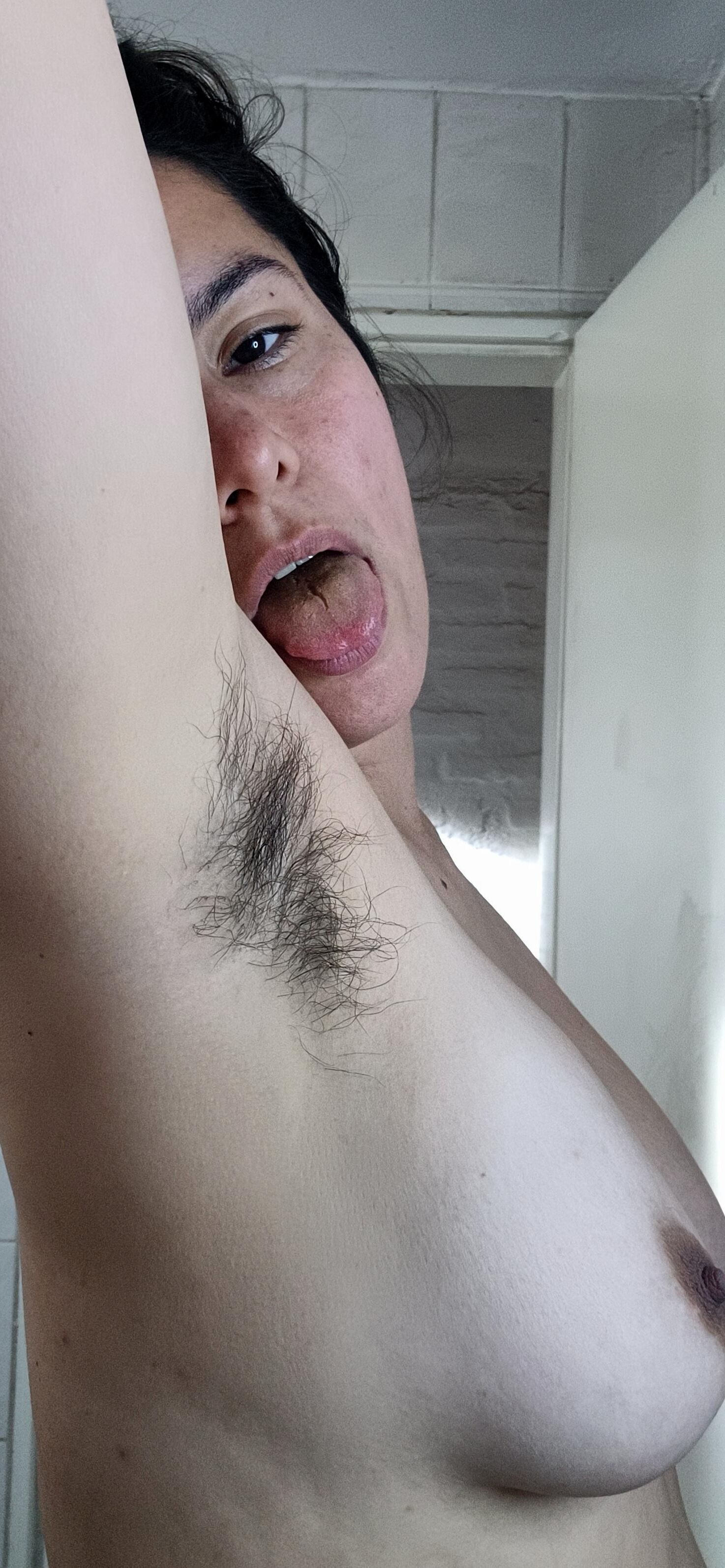 hairy 