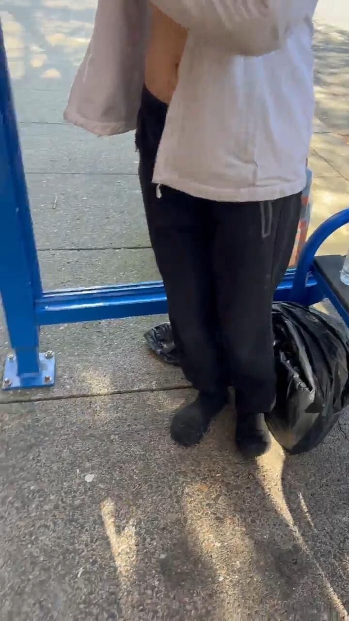 Gypsy seducing me on the bus stop