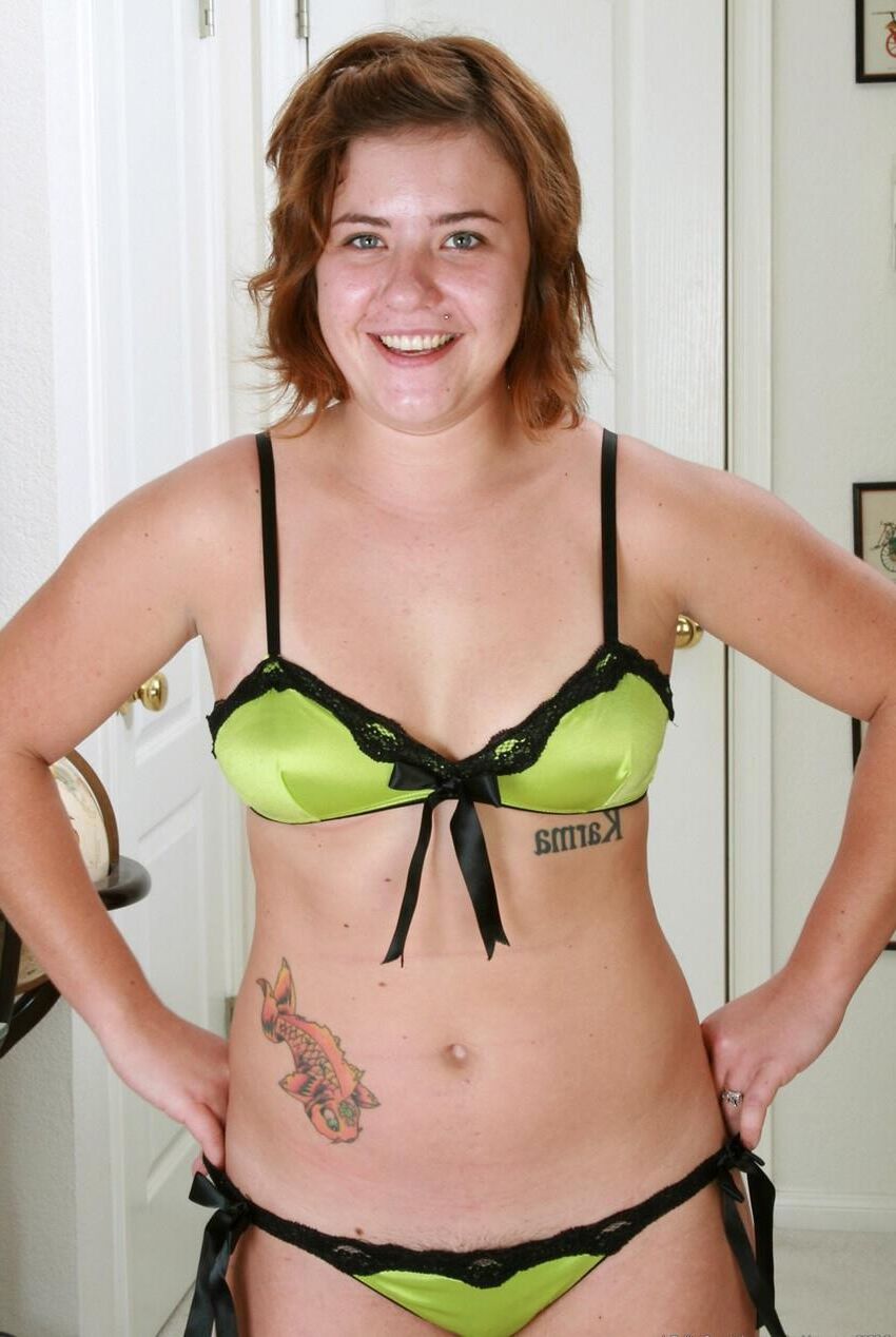 Gorgeous thick teen with apierced nipple and hairy cunt penelope
