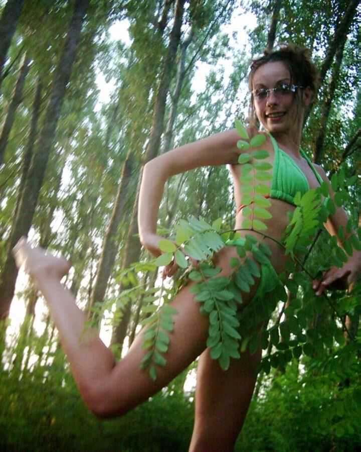 femme skinny exposée, baise-moi comme une pute