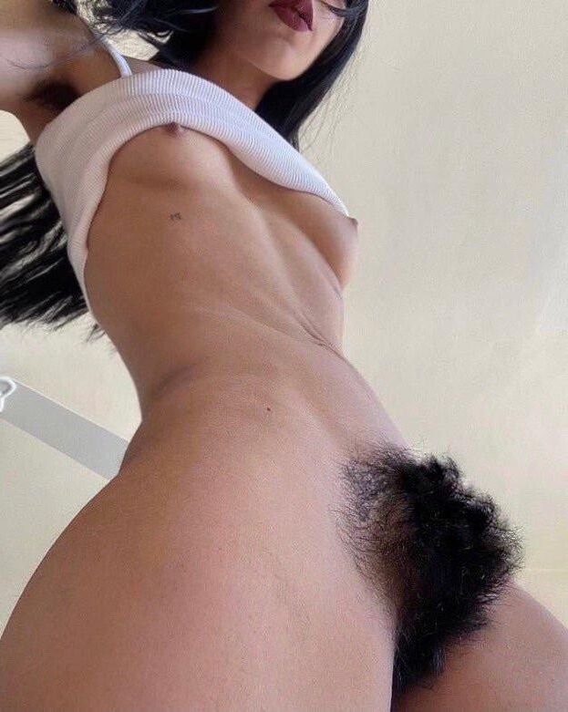 Extreme haarige Latina Muschi