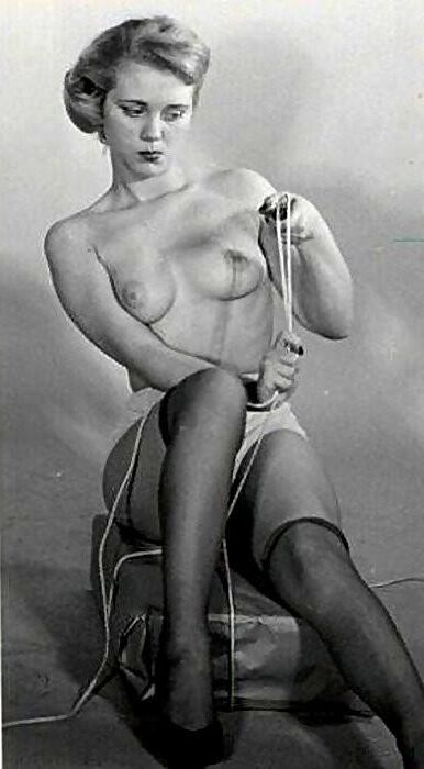 Vintage Naked and Topless Women 