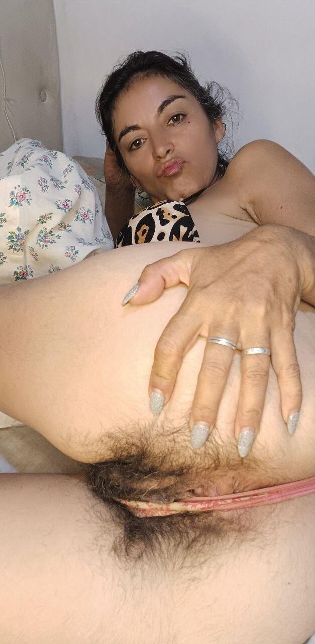yo latina amateur extremo carny arbusto