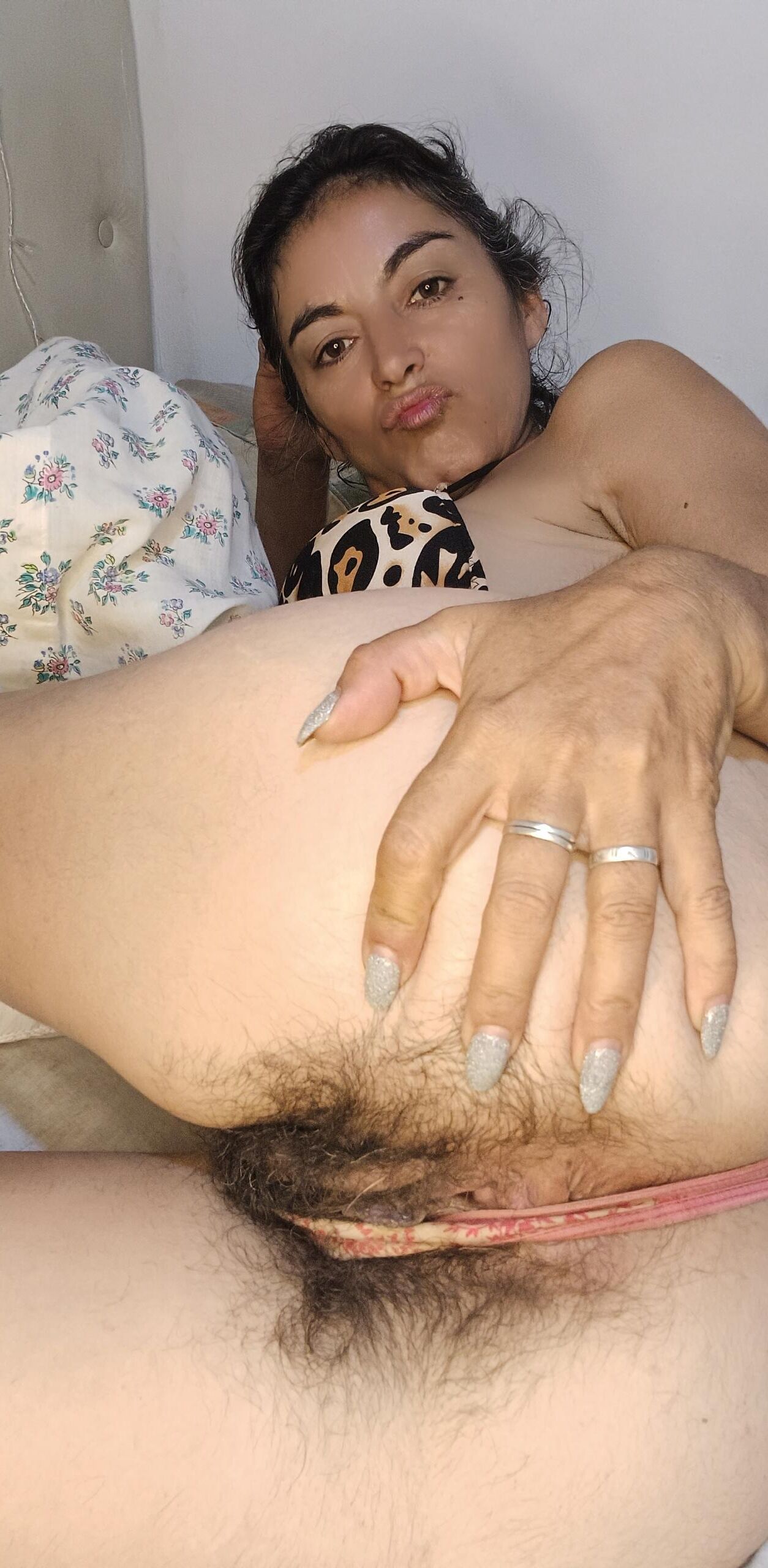 yo latina amateur extremo carny arbusto