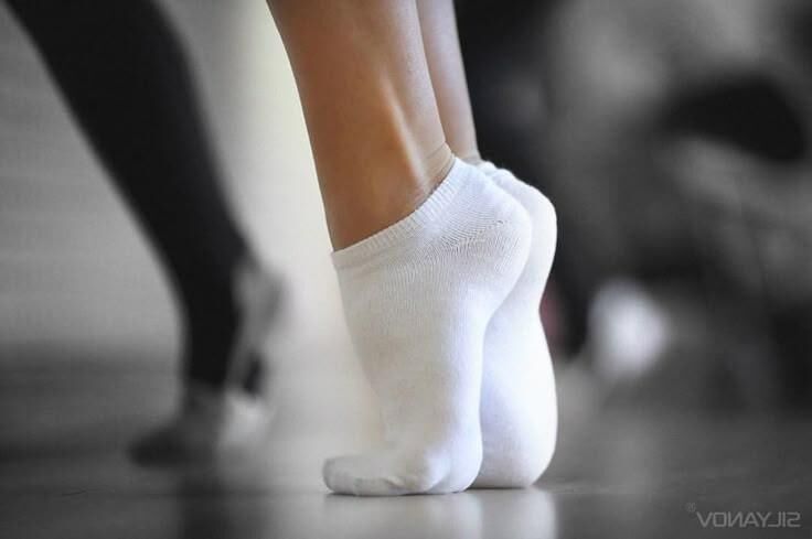 I LOVE SOCKS AND ASIAN GIRLS!!!