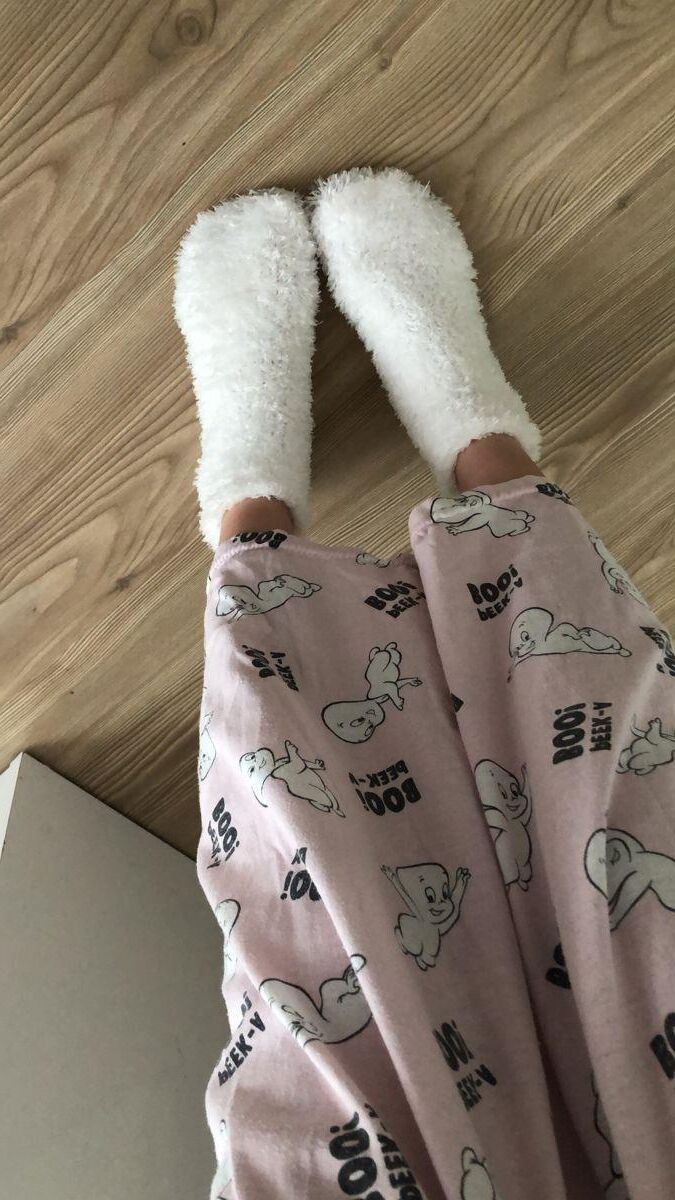 I LOVE SOCKS AND ASIAN GIRLS!!!
