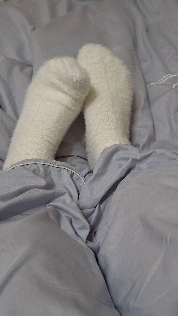 I LOVE SOCKS AND ASIAN GIRLS!!!