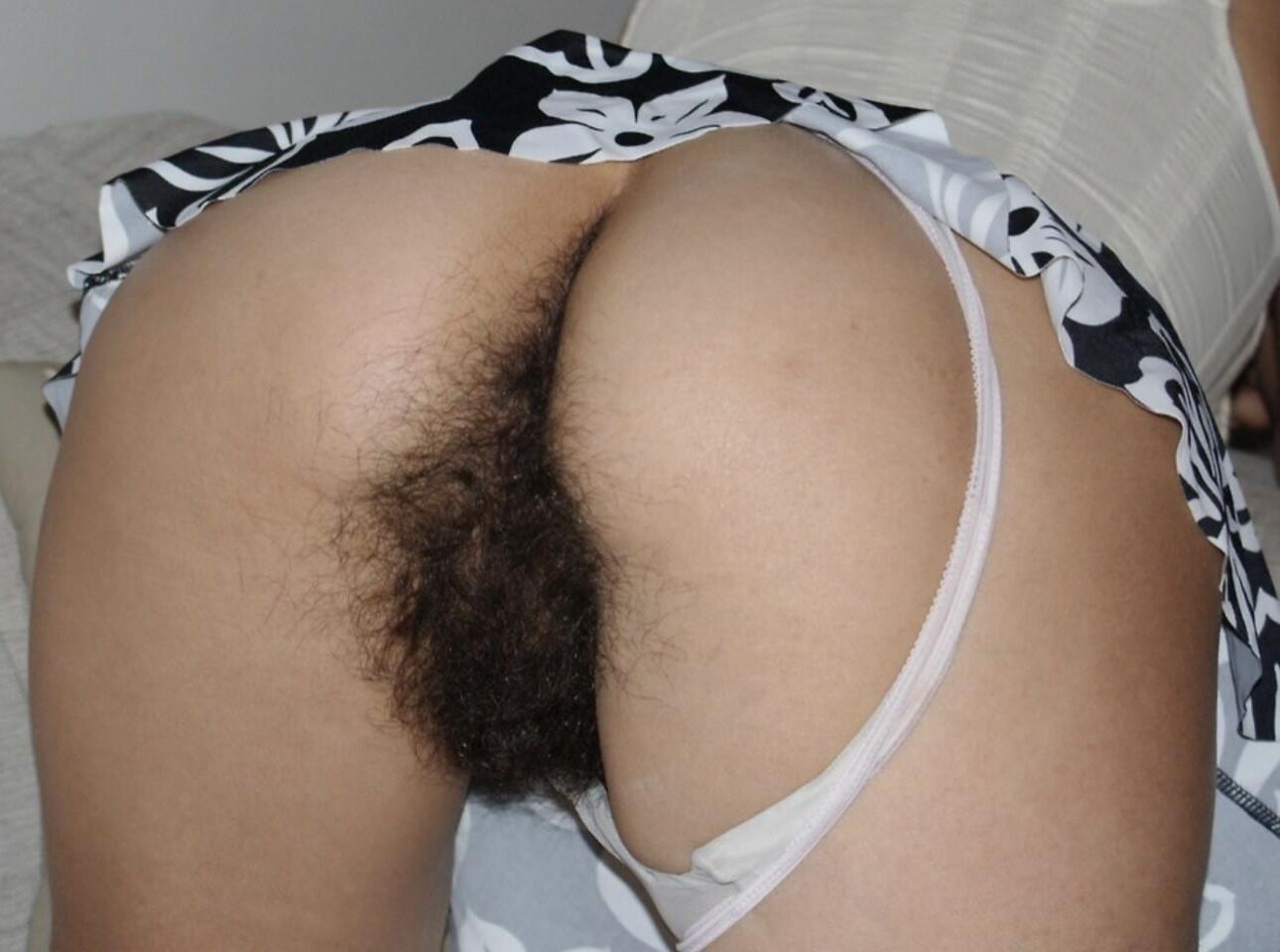 Bushiness / Hairy puss 