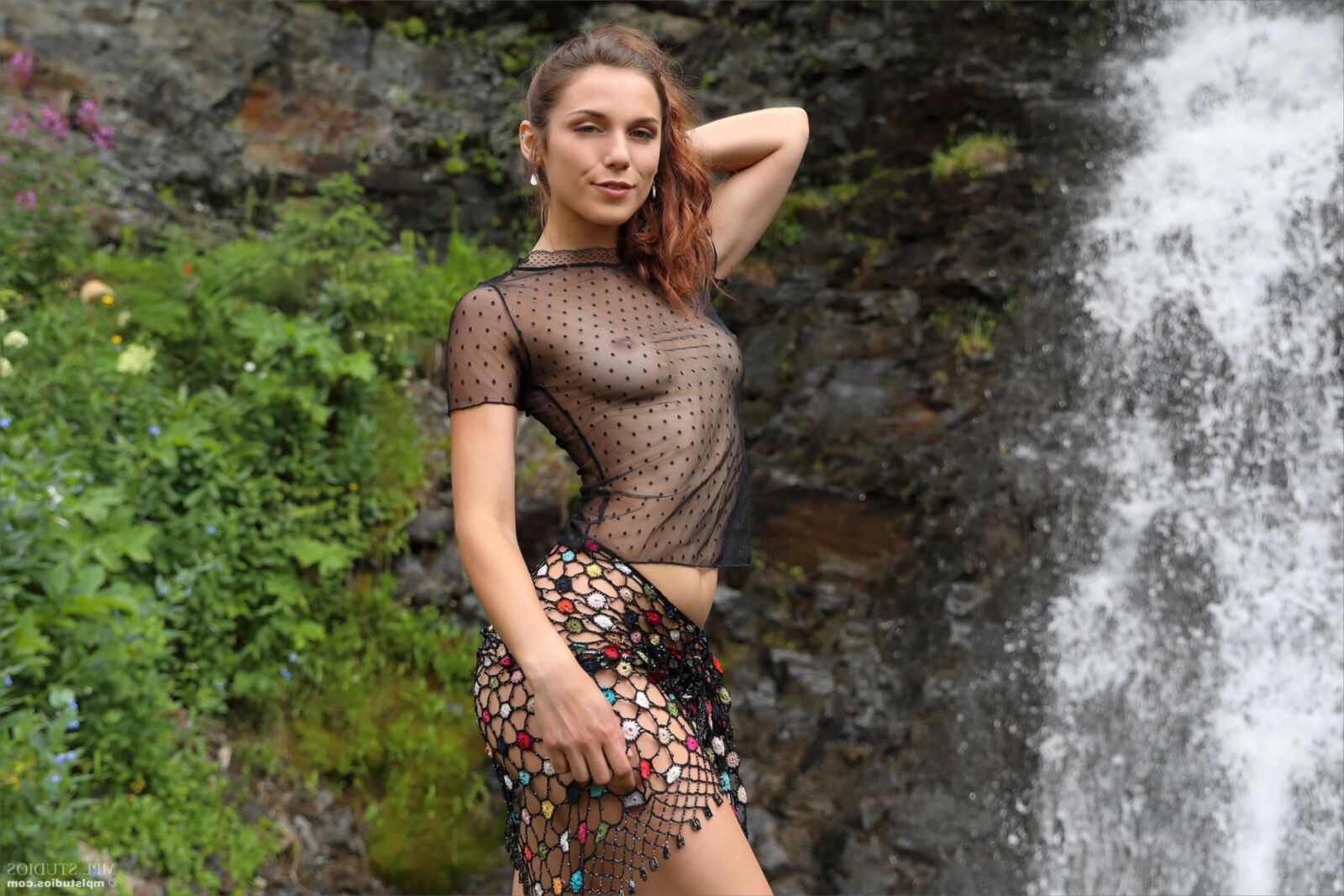 Elena Cachoeira e Flores