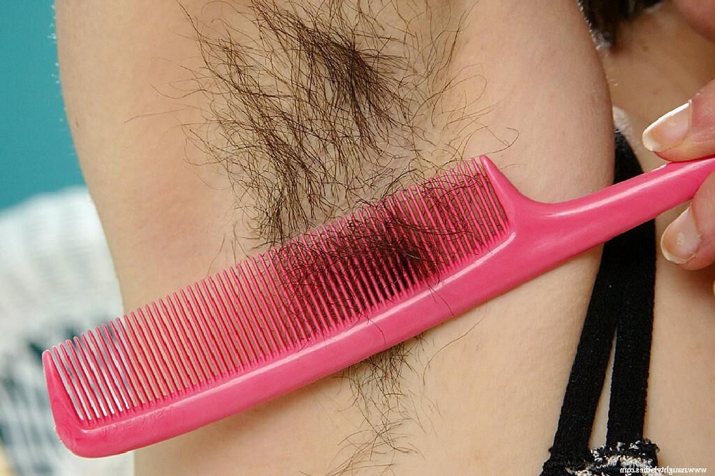 Roxanne's big hairy twat