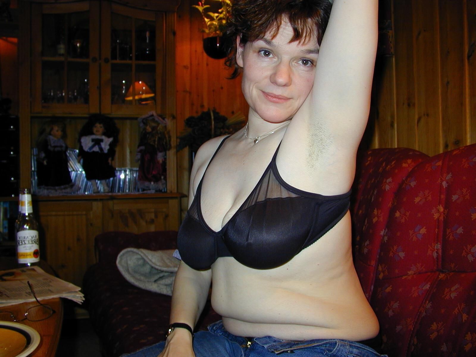 Aisselle, soutien-gorge censu bêta