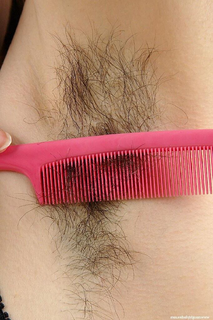 Roxanne's big hairy twat