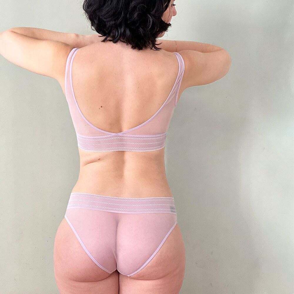 	Amour fou Lingerie et ses femmes poilues