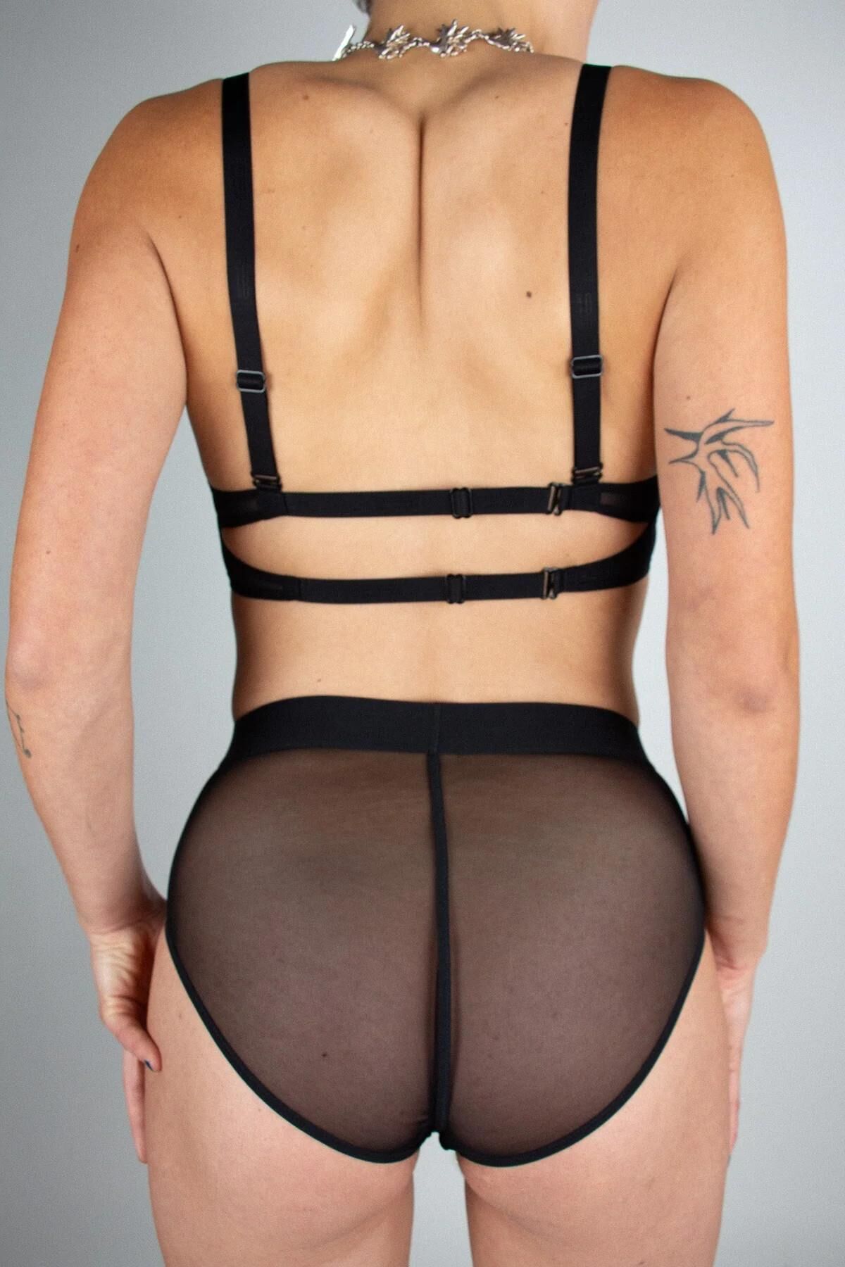 Lafilledo Lingerie et ses putains