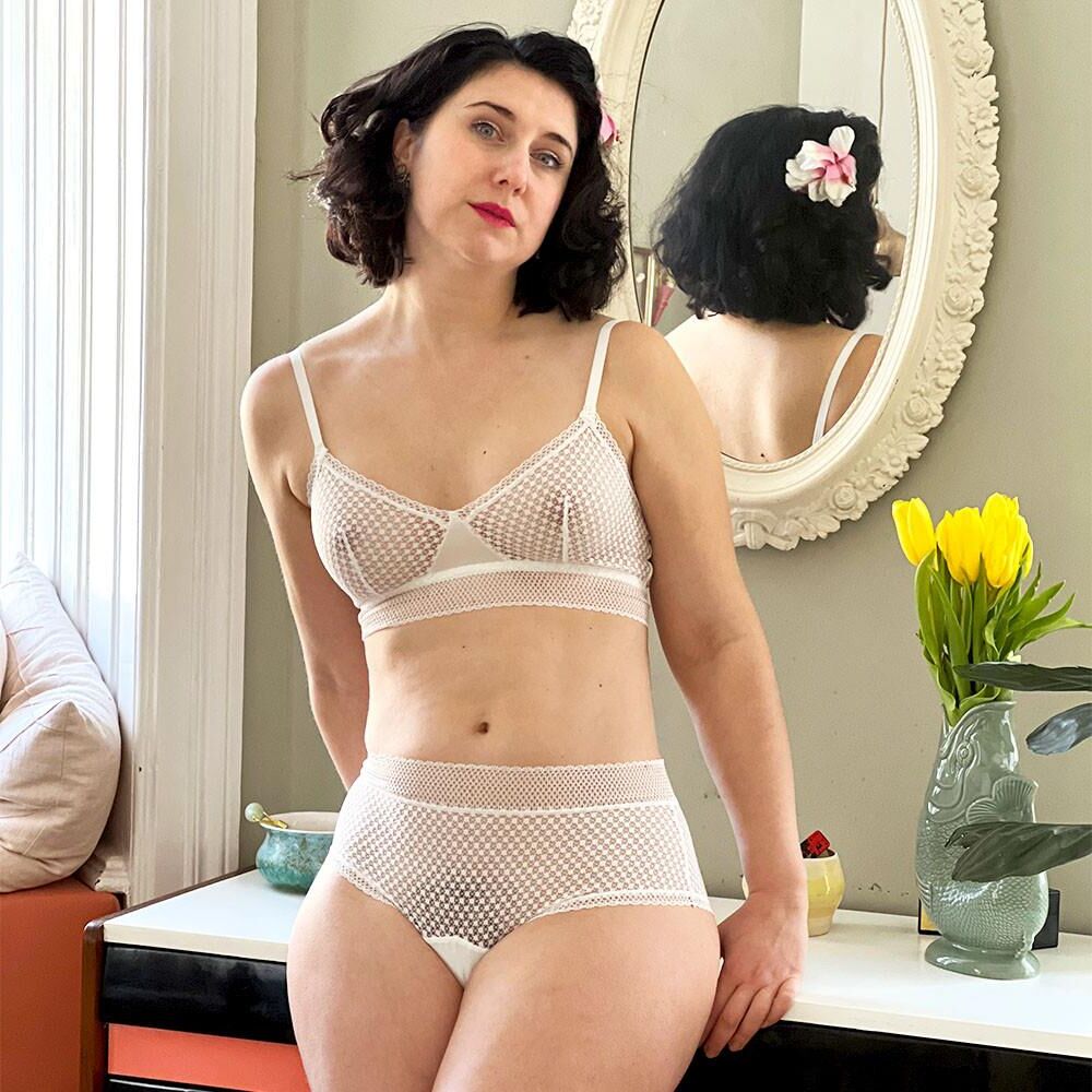 	Amour fou Lingerie et ses femmes poilues