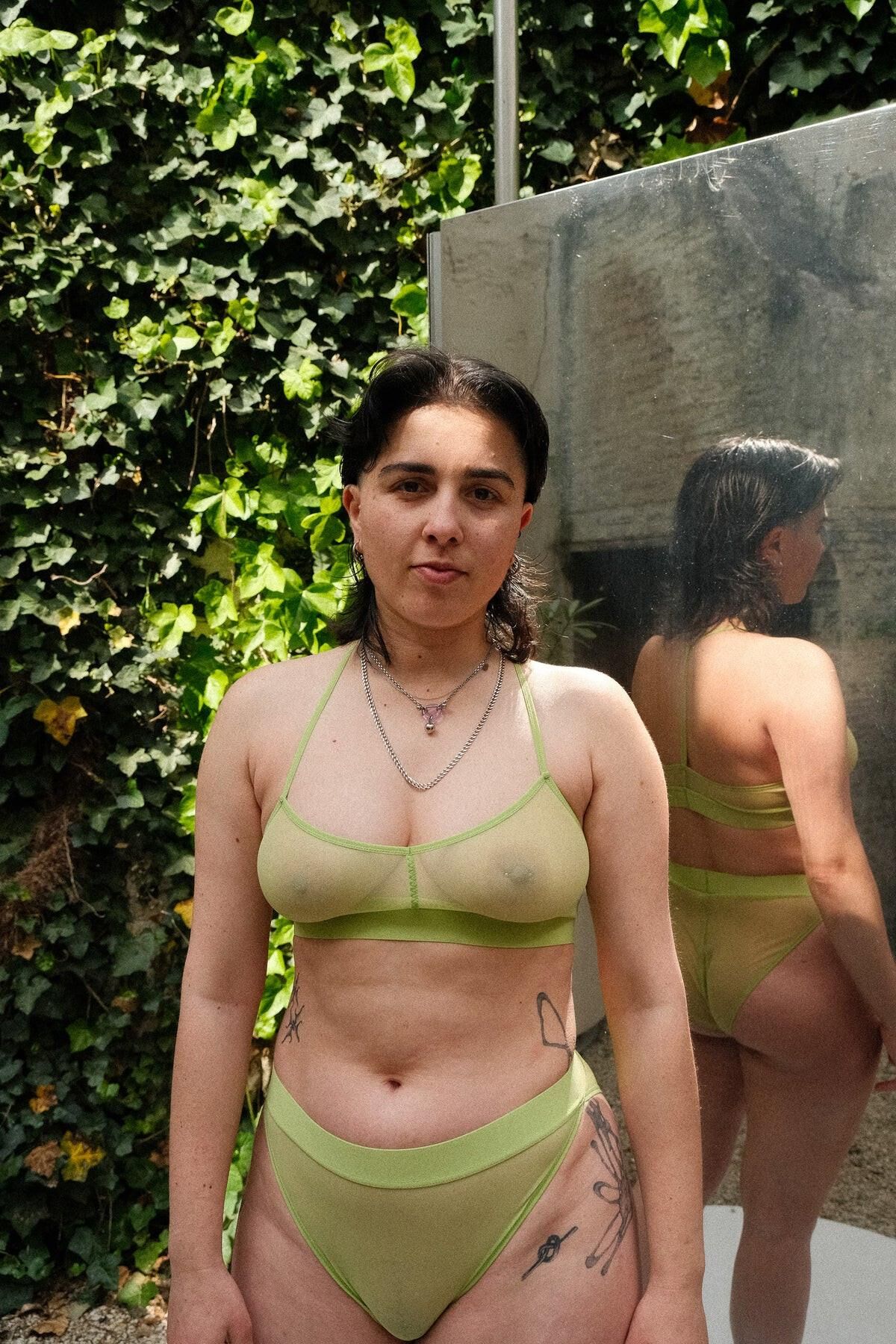 Lafilledo Lingerie et ses putains