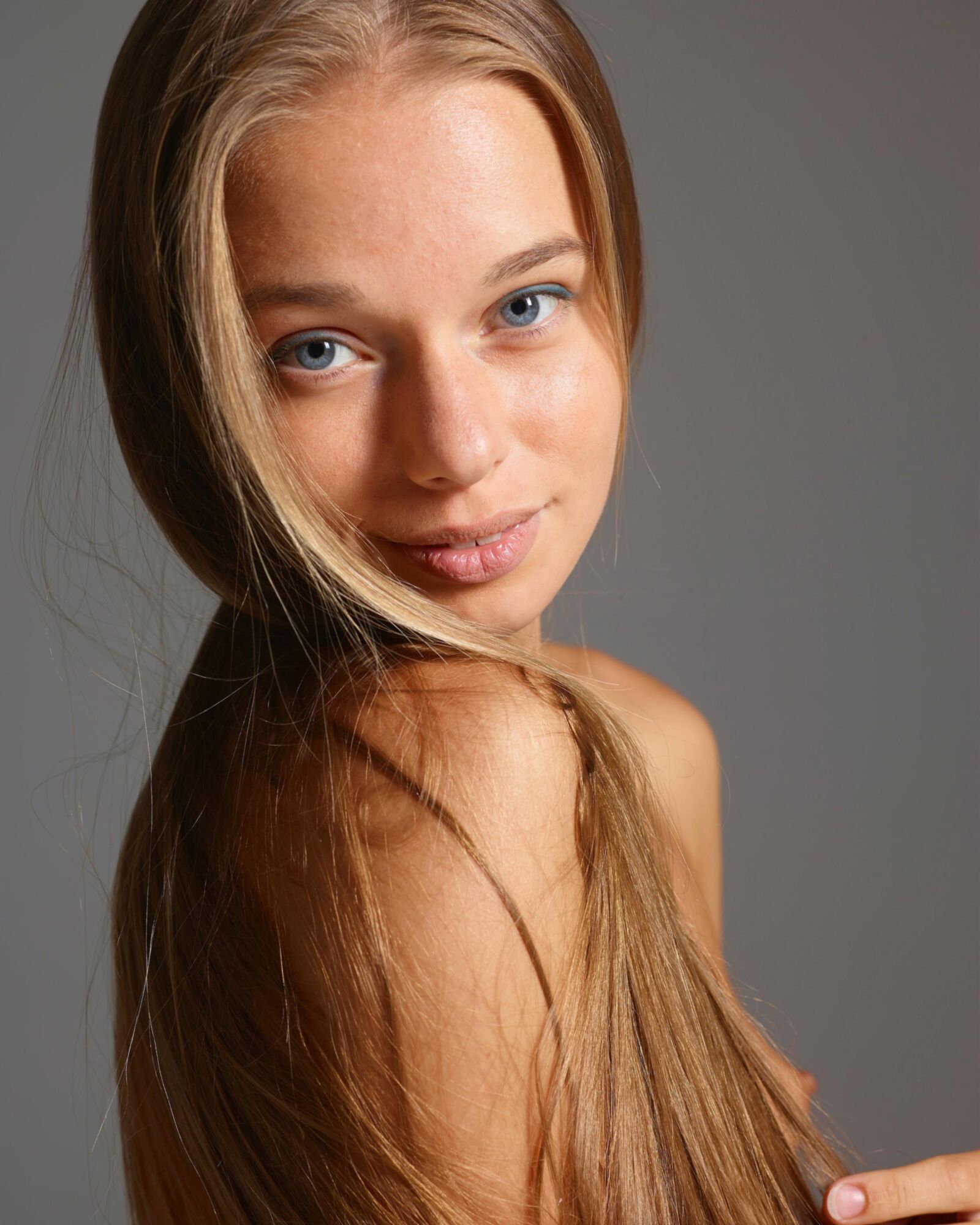 Milena Beautiful blues