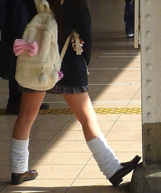 As meninas asiáticas usam meias? 