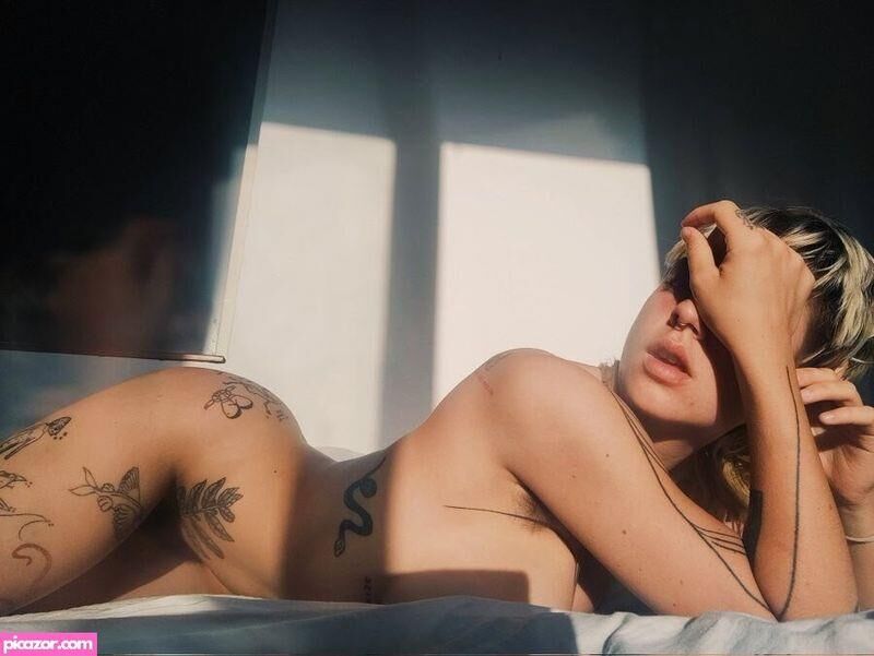 keterakete hairy, big titted babe from Berlin