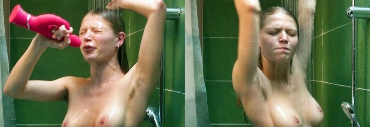毛むくじゃらの有名人の脇の下