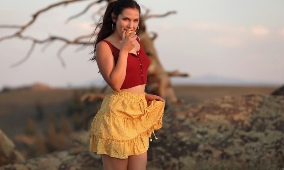 Elena doce e suculenta