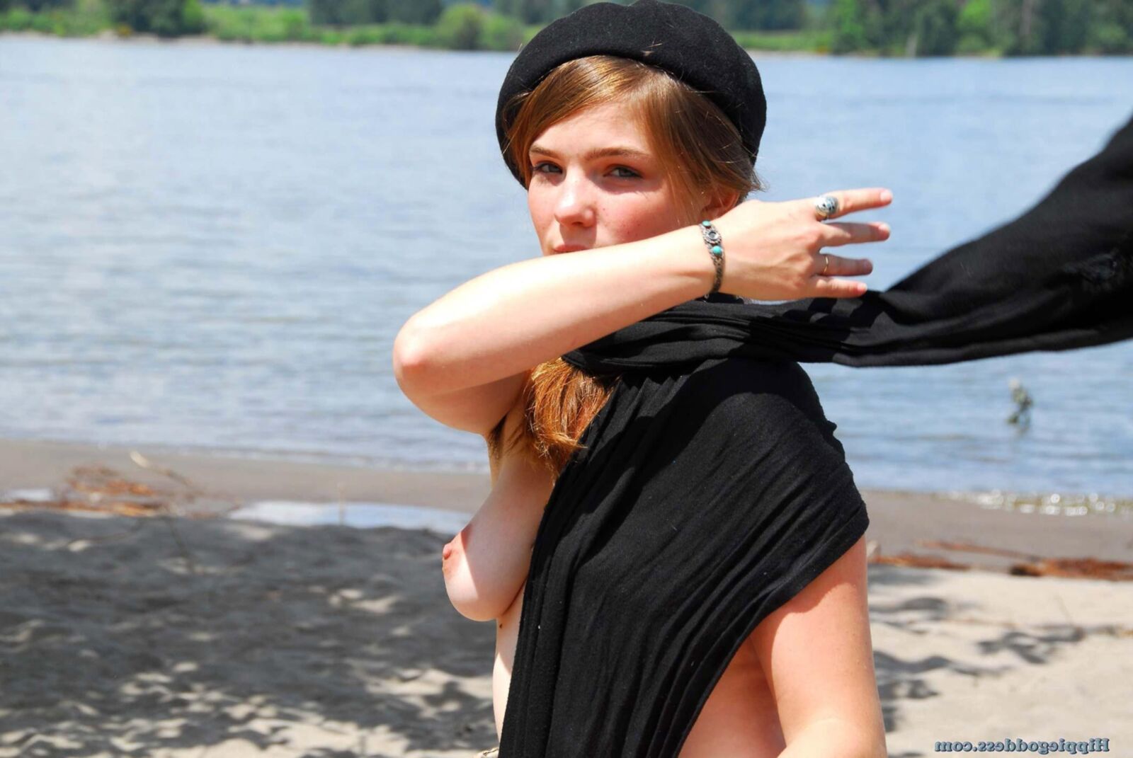 Hippiegoddess Araya Rivers Rand