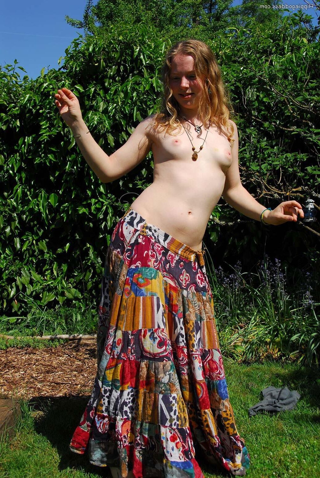 Hippiegoddess Heet Lawn Nudes