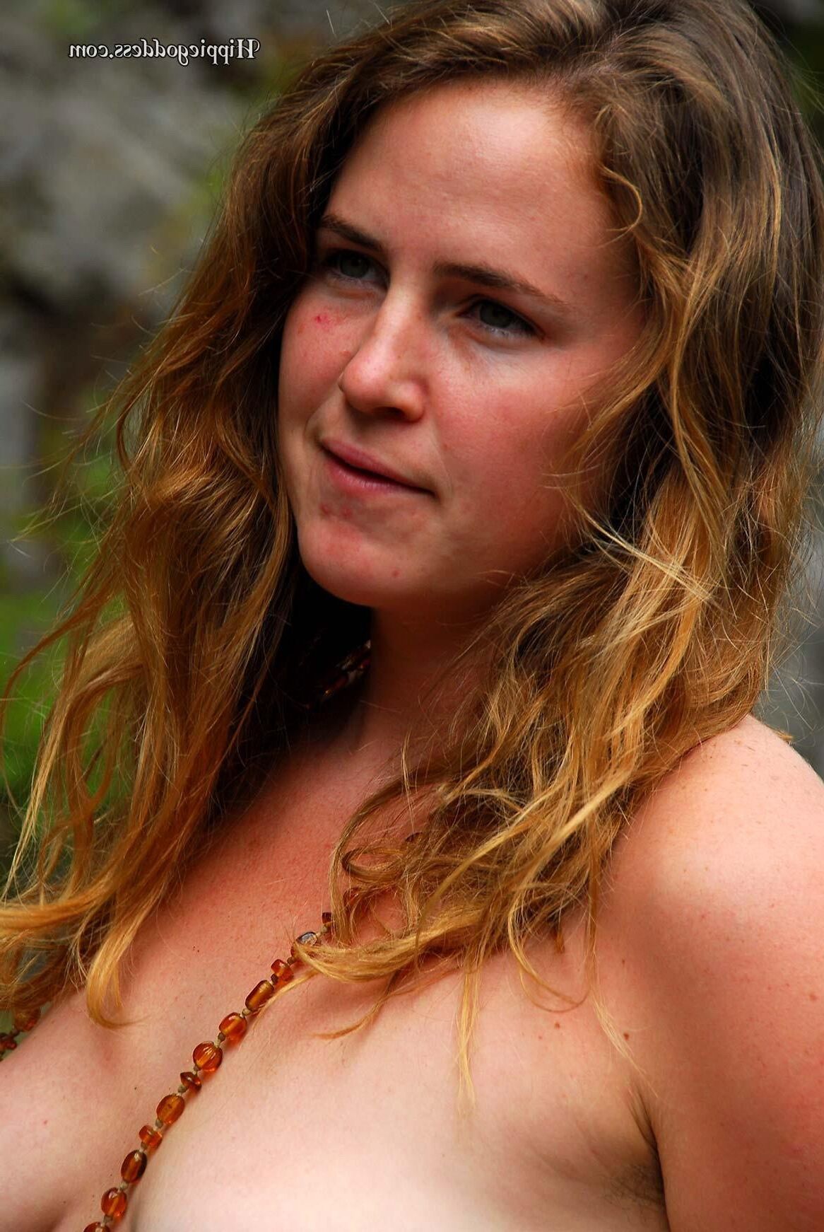 Hippiegoddess Emmy feiert den Sommer