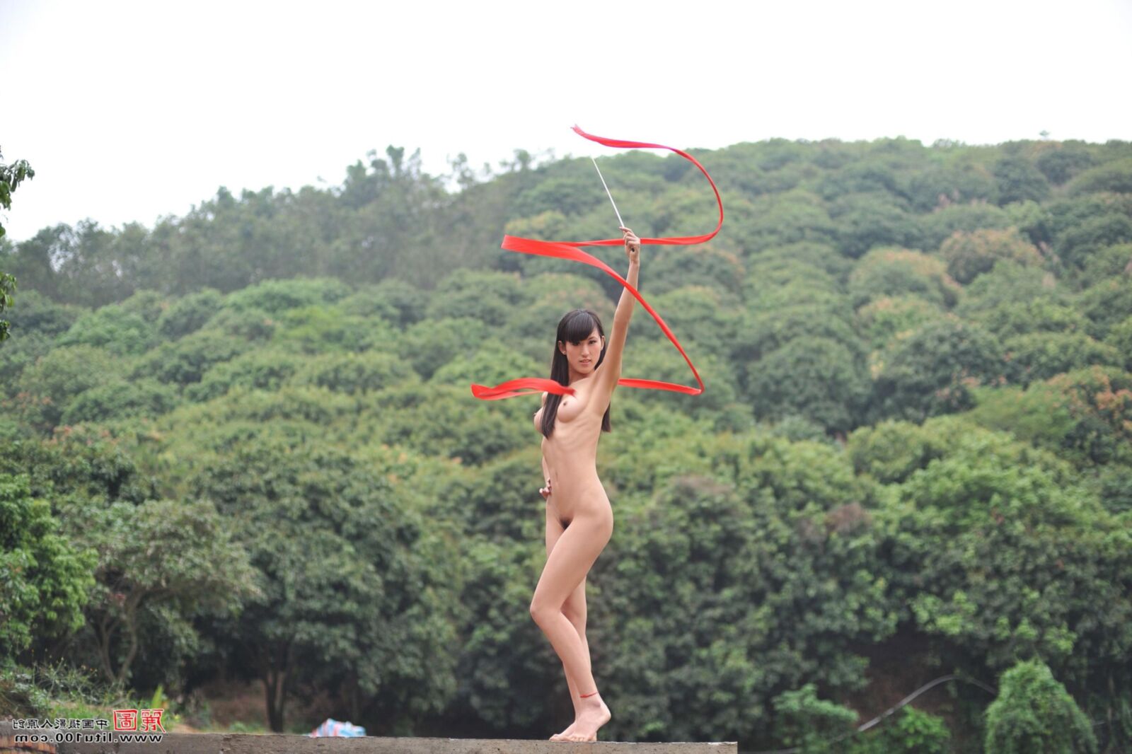 Litu HUAN Sexy in the outdoors