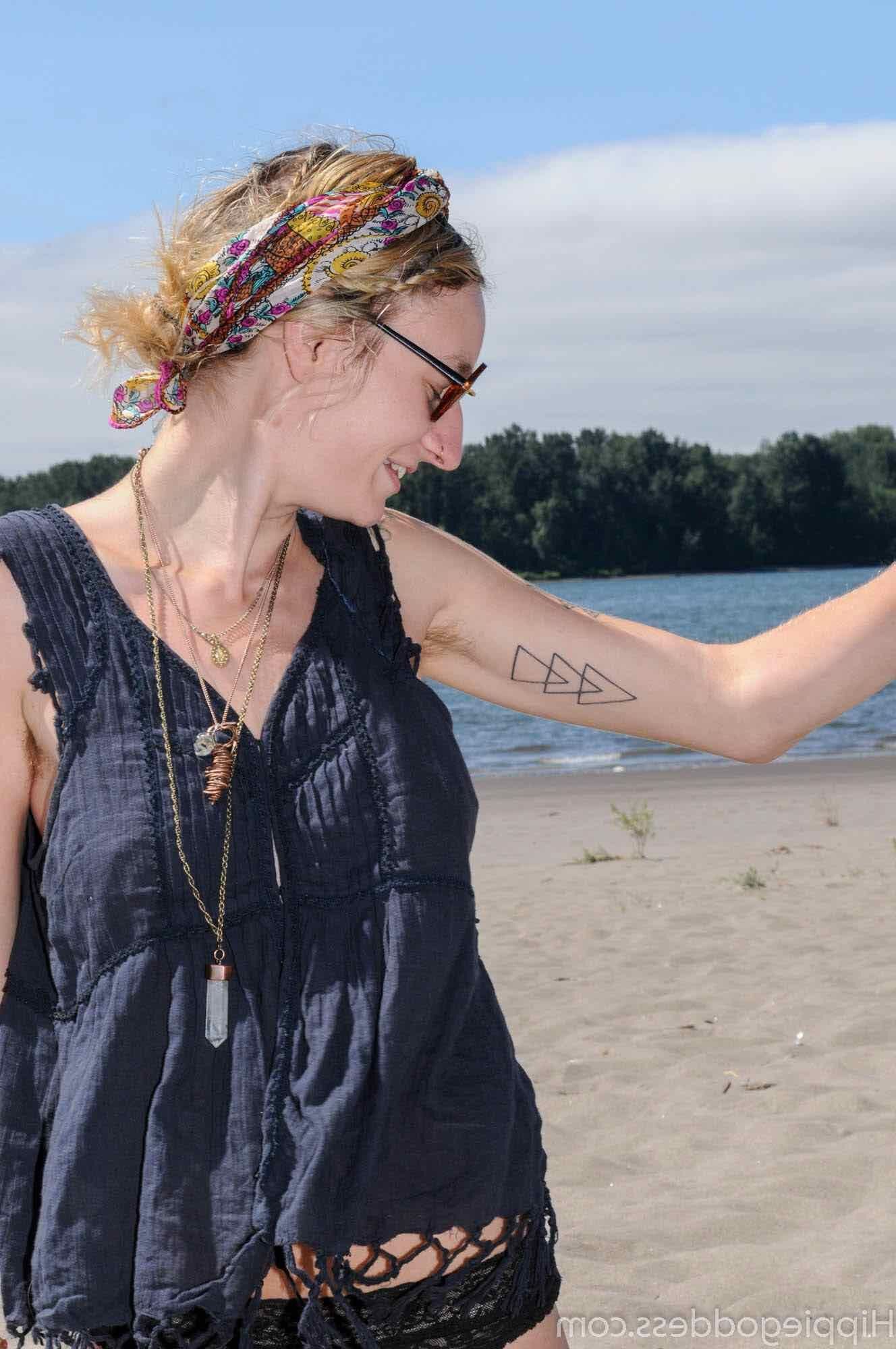 Hippiegoddess Andrómeda Sexier cuando está desnuda
