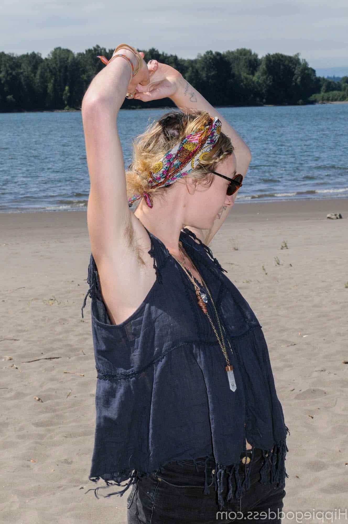 Hippiegoddess Andrómeda Sexier cuando está desnuda