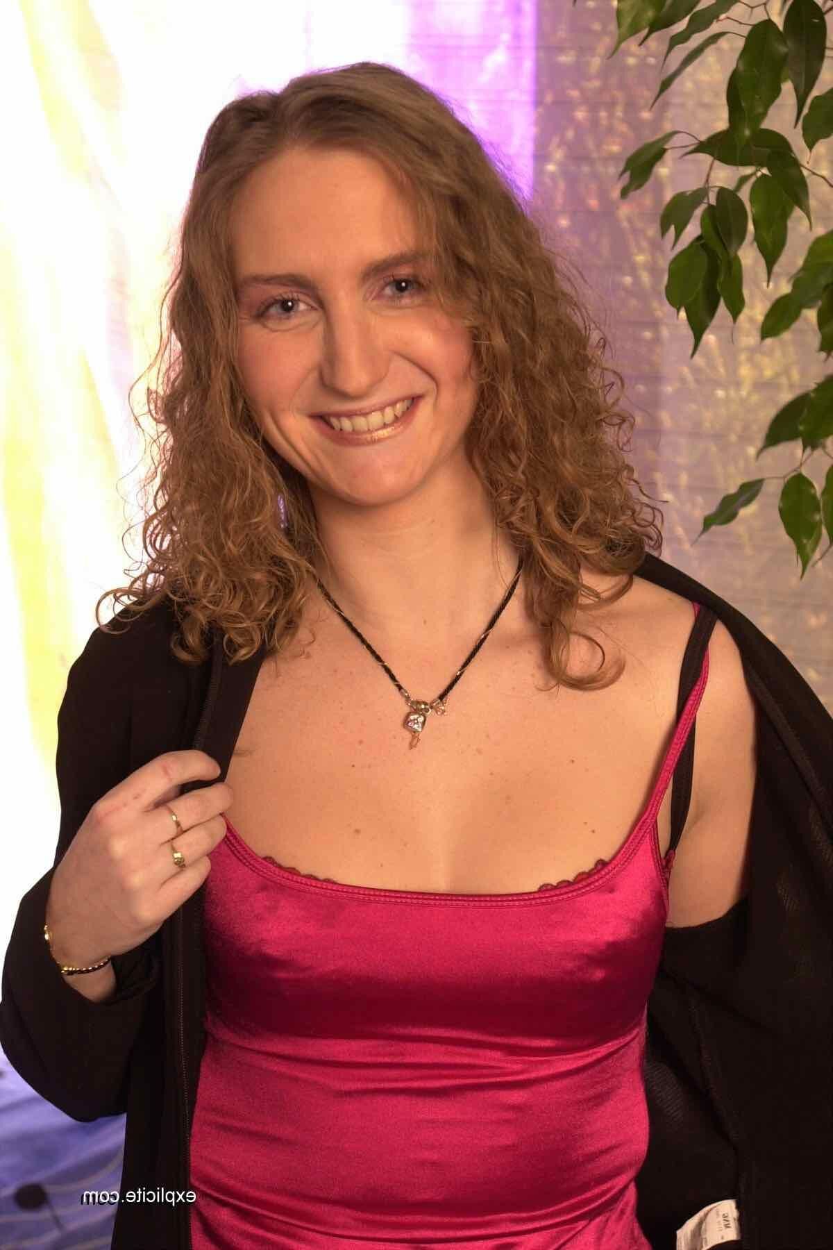 Explicite Stella Lass mich es dir zeigen