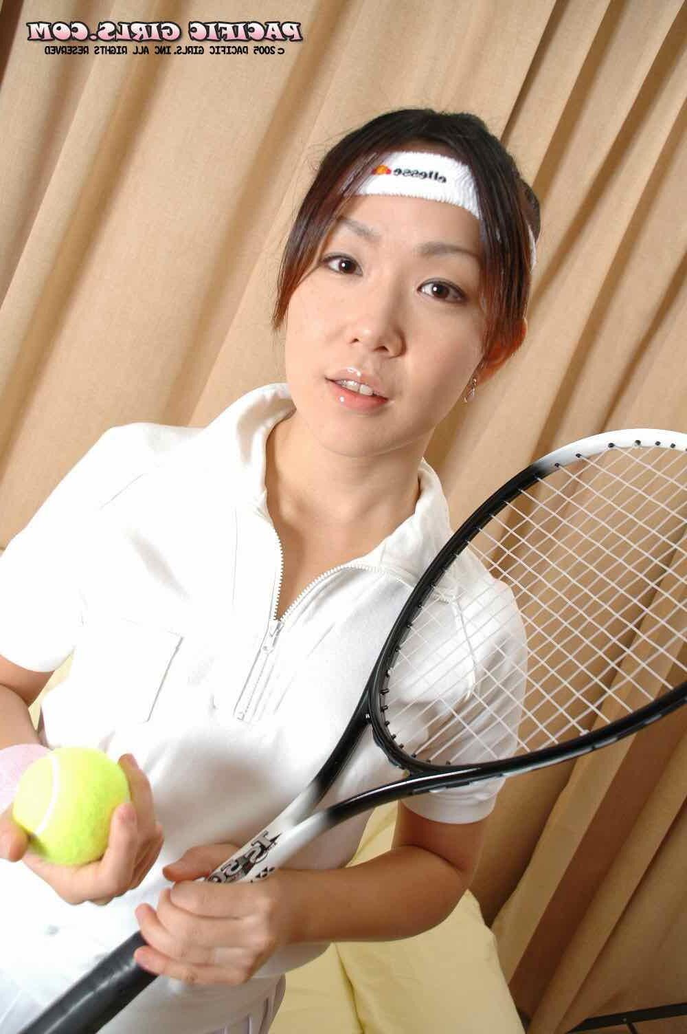 Pacificgirls akiko n'importe qui pour le tennis