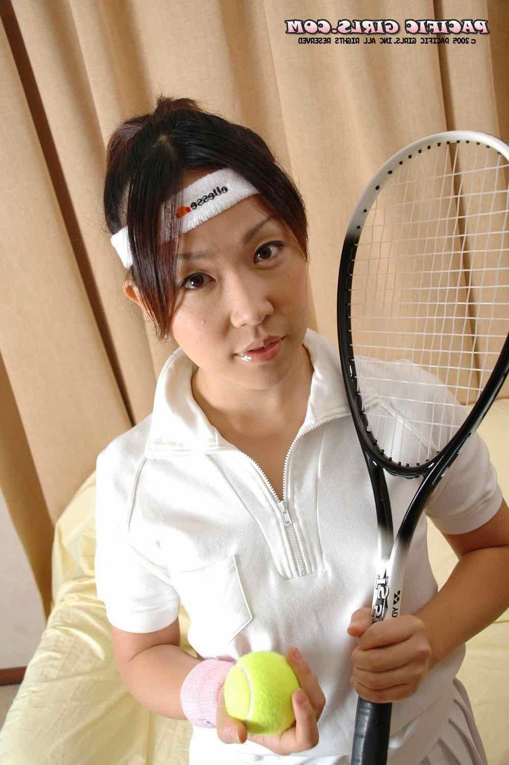 Pacificgirls akiko n'importe qui pour le tennis