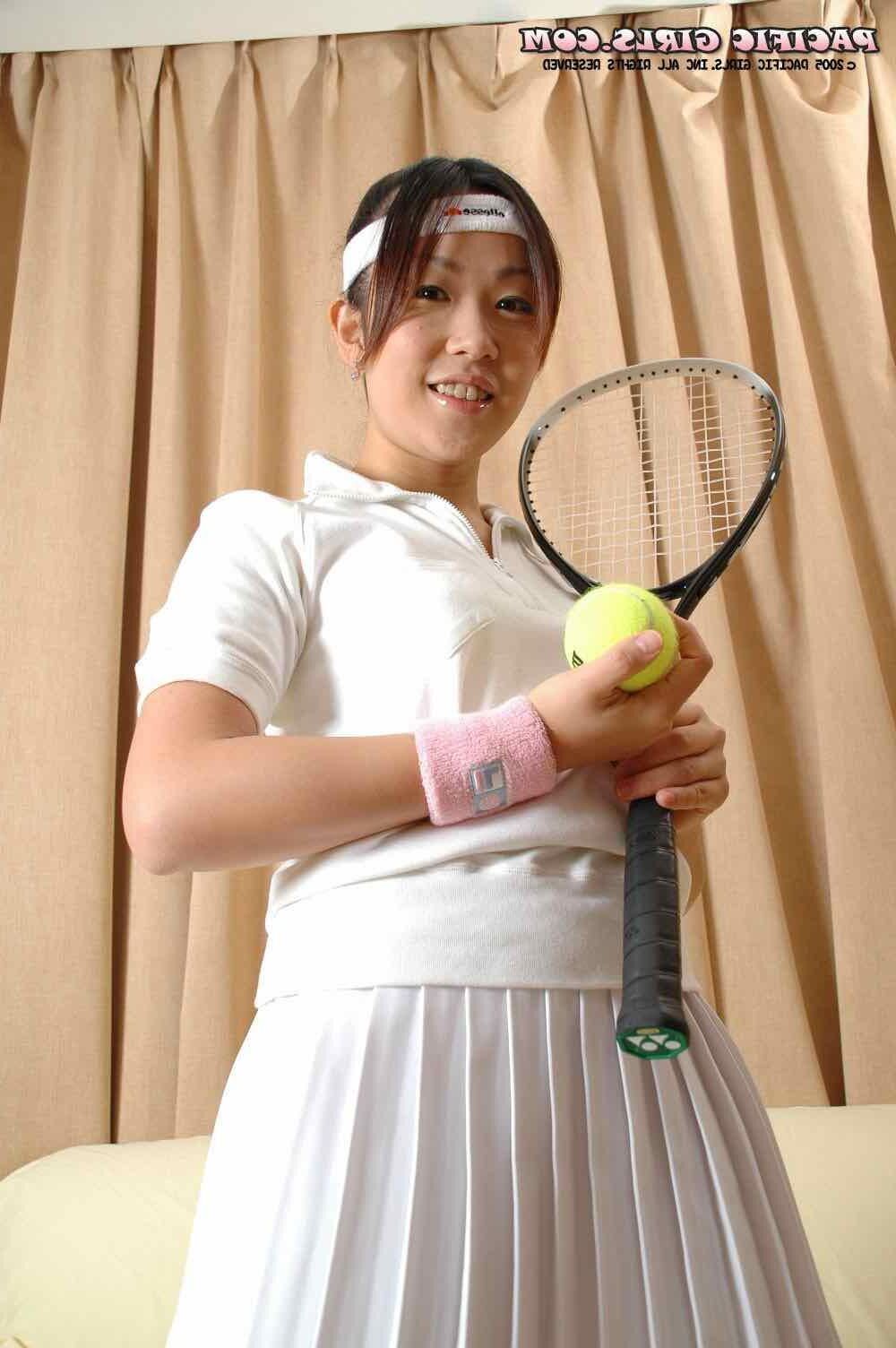 Pacificgirls akiko n'importe qui pour le tennis