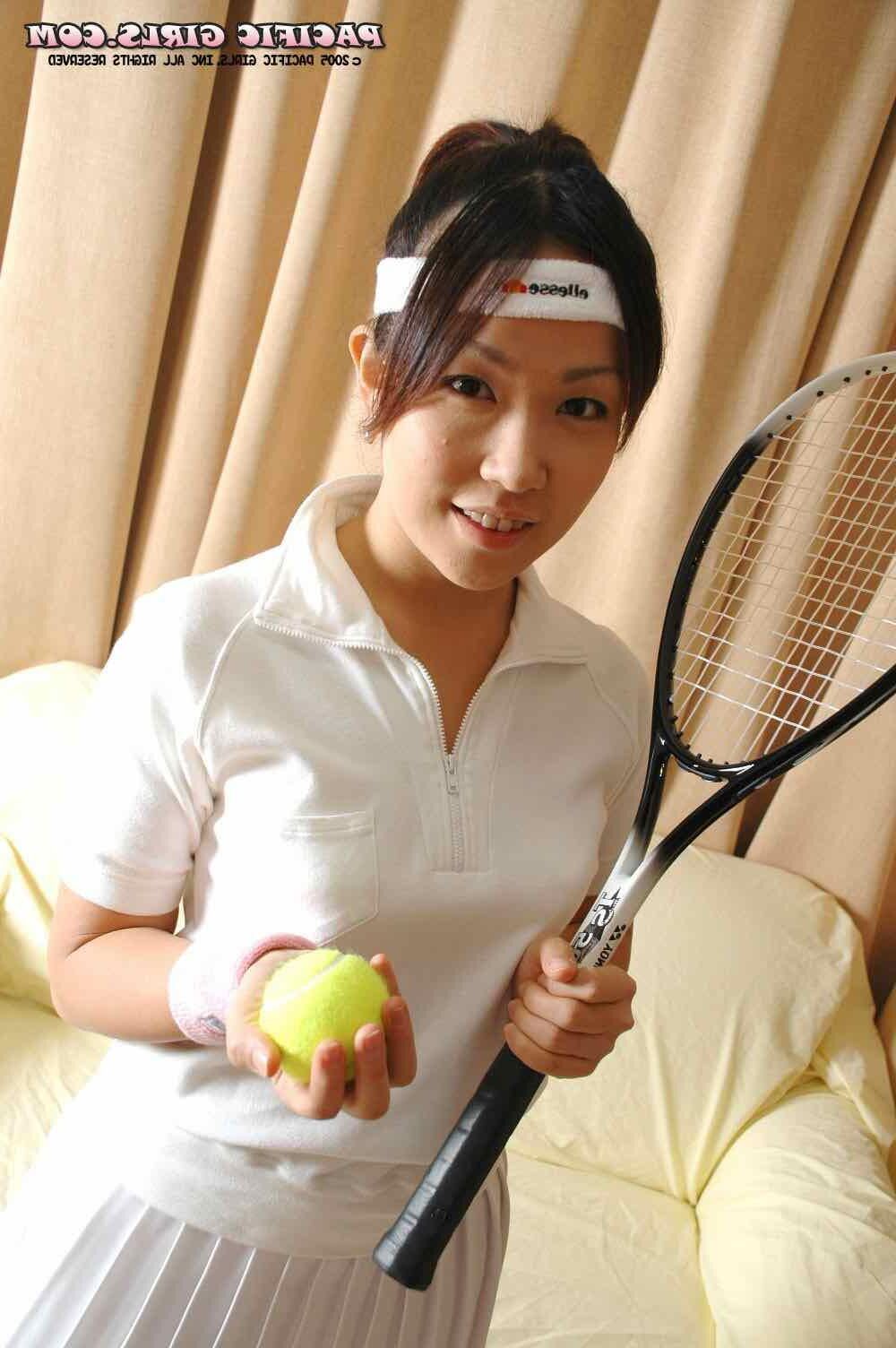 Pacificgirls akiko n'importe qui pour le tennis