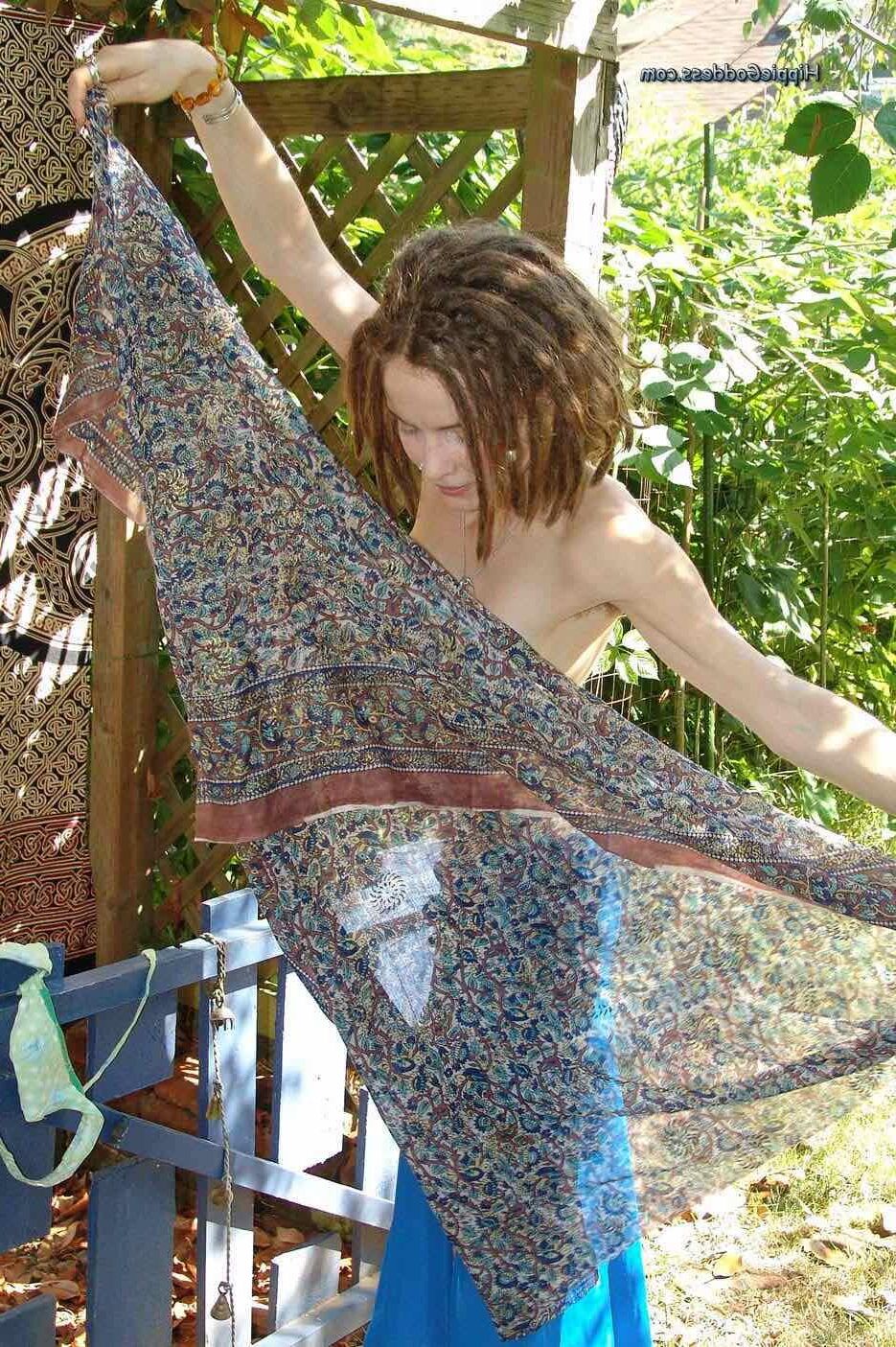 Hippiegoddess entrasse mon voisin nu