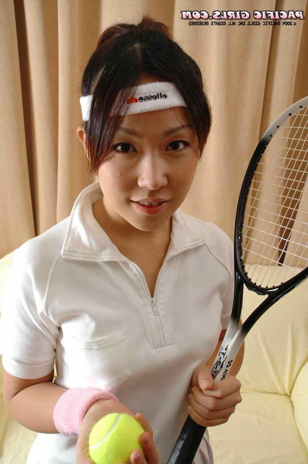 Pacificgirls akiko n'importe qui pour le tennis