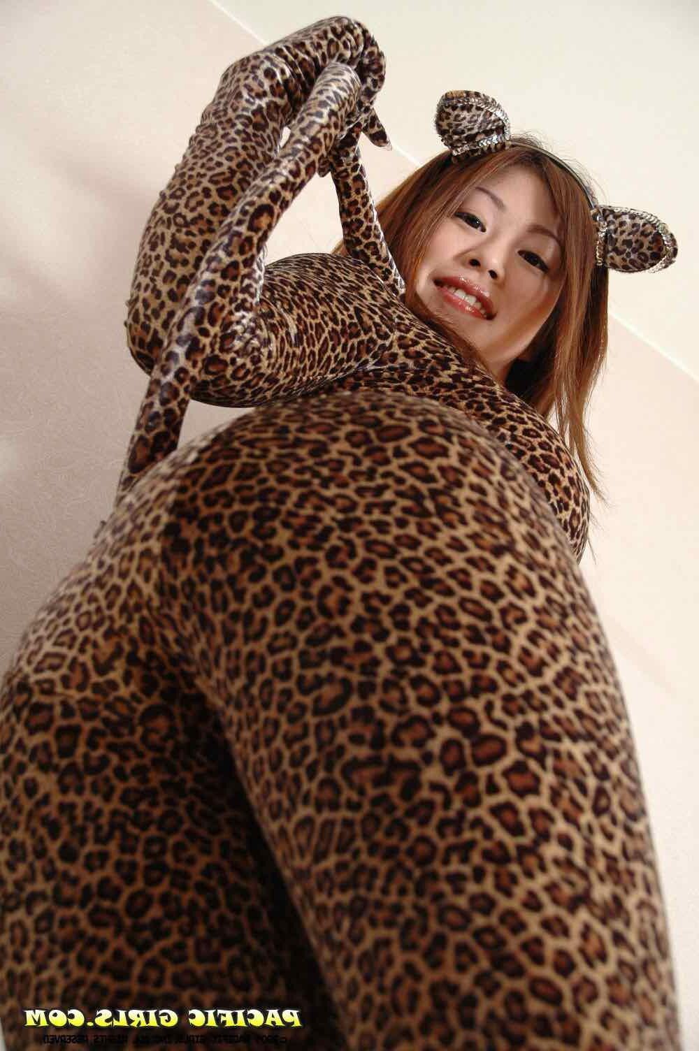 PacificGirls NANAKO On the prowl