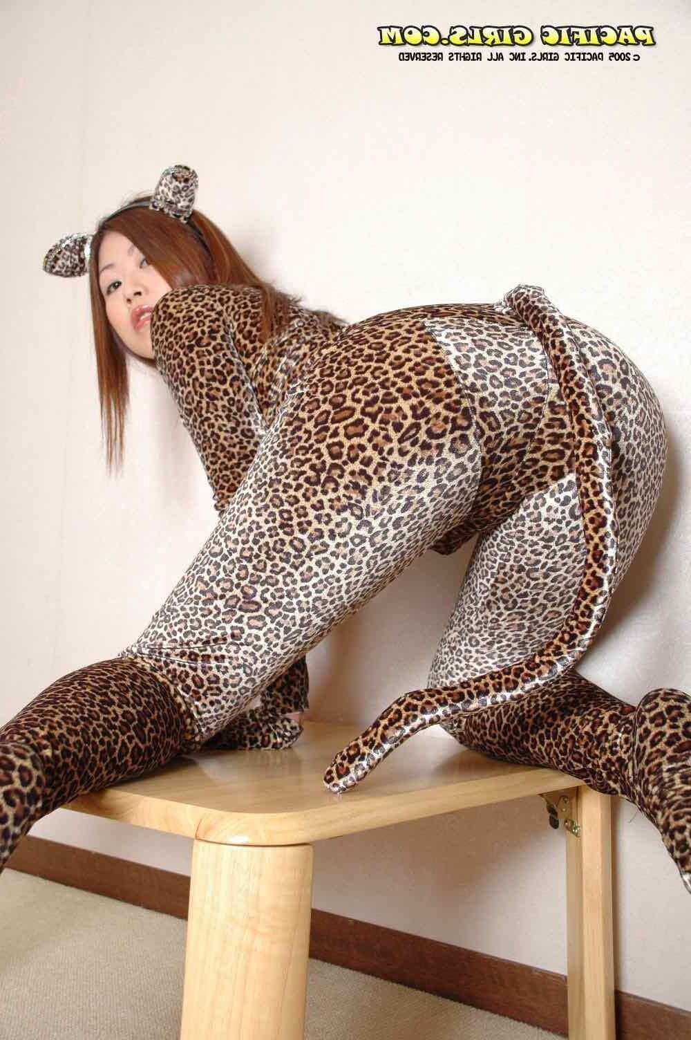 PacificGirls NANAKO On the prowl