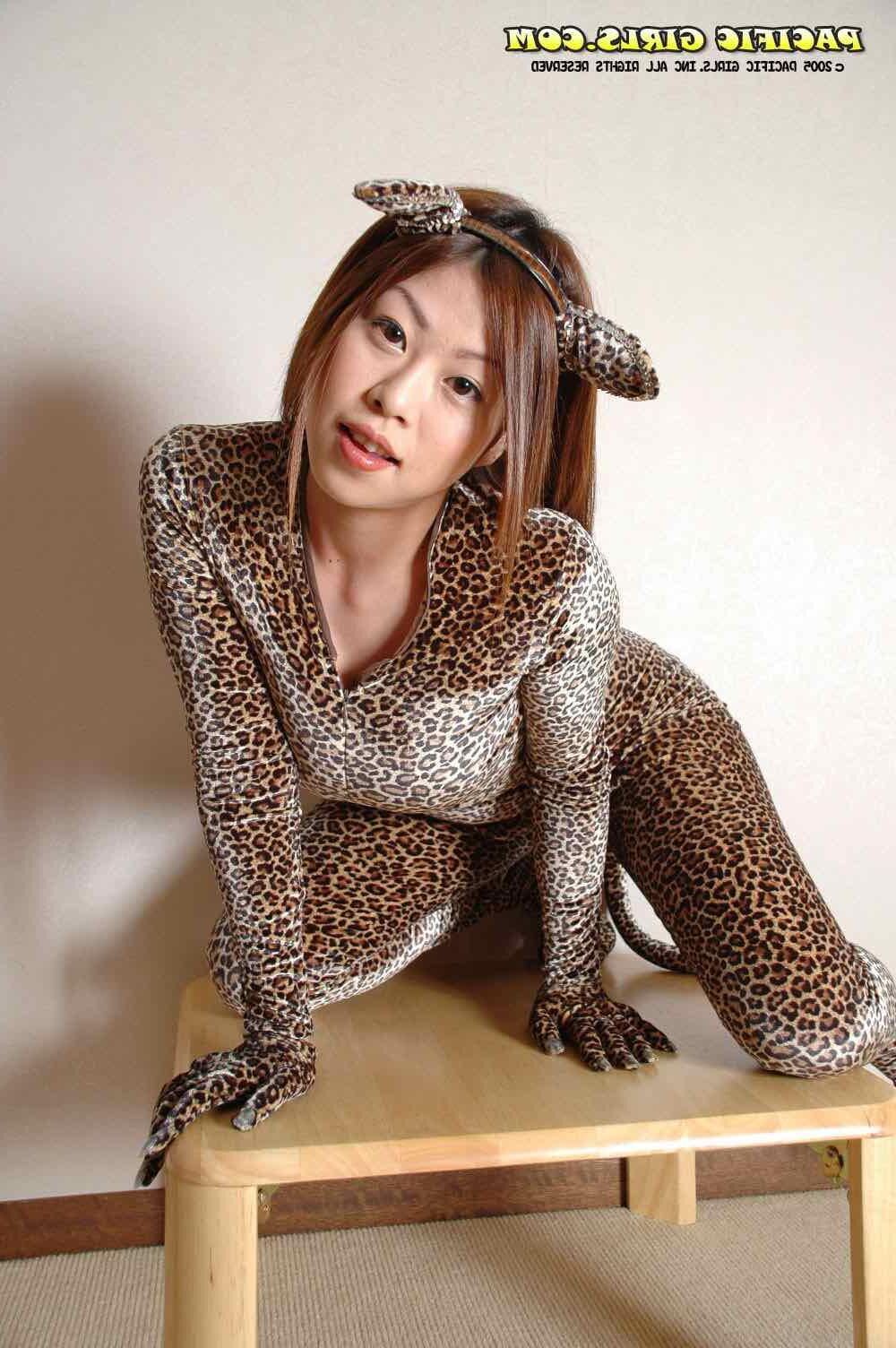 PacificGirls NANAKO On the prowl