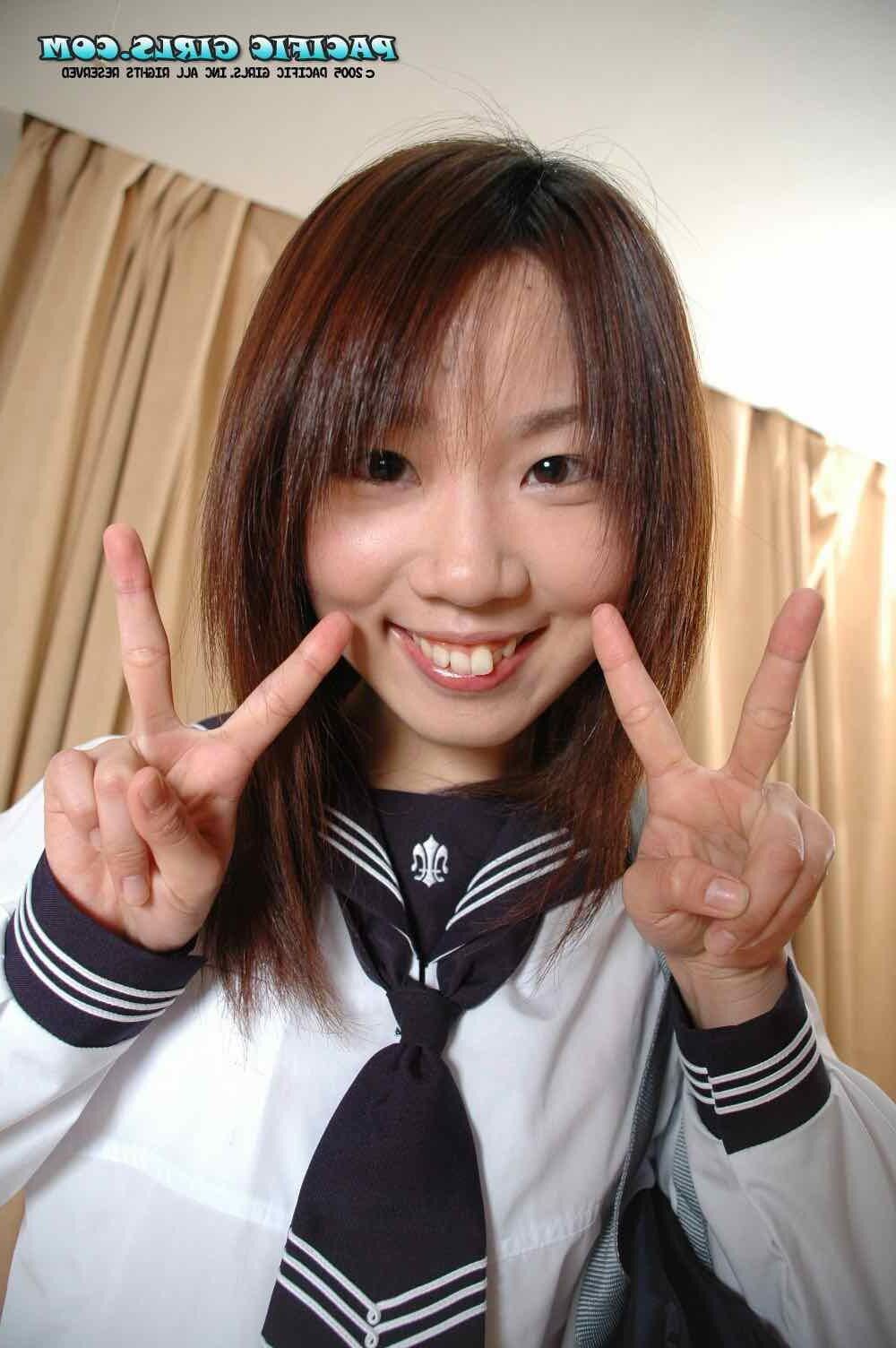 PacificGirls MISATO Playing around