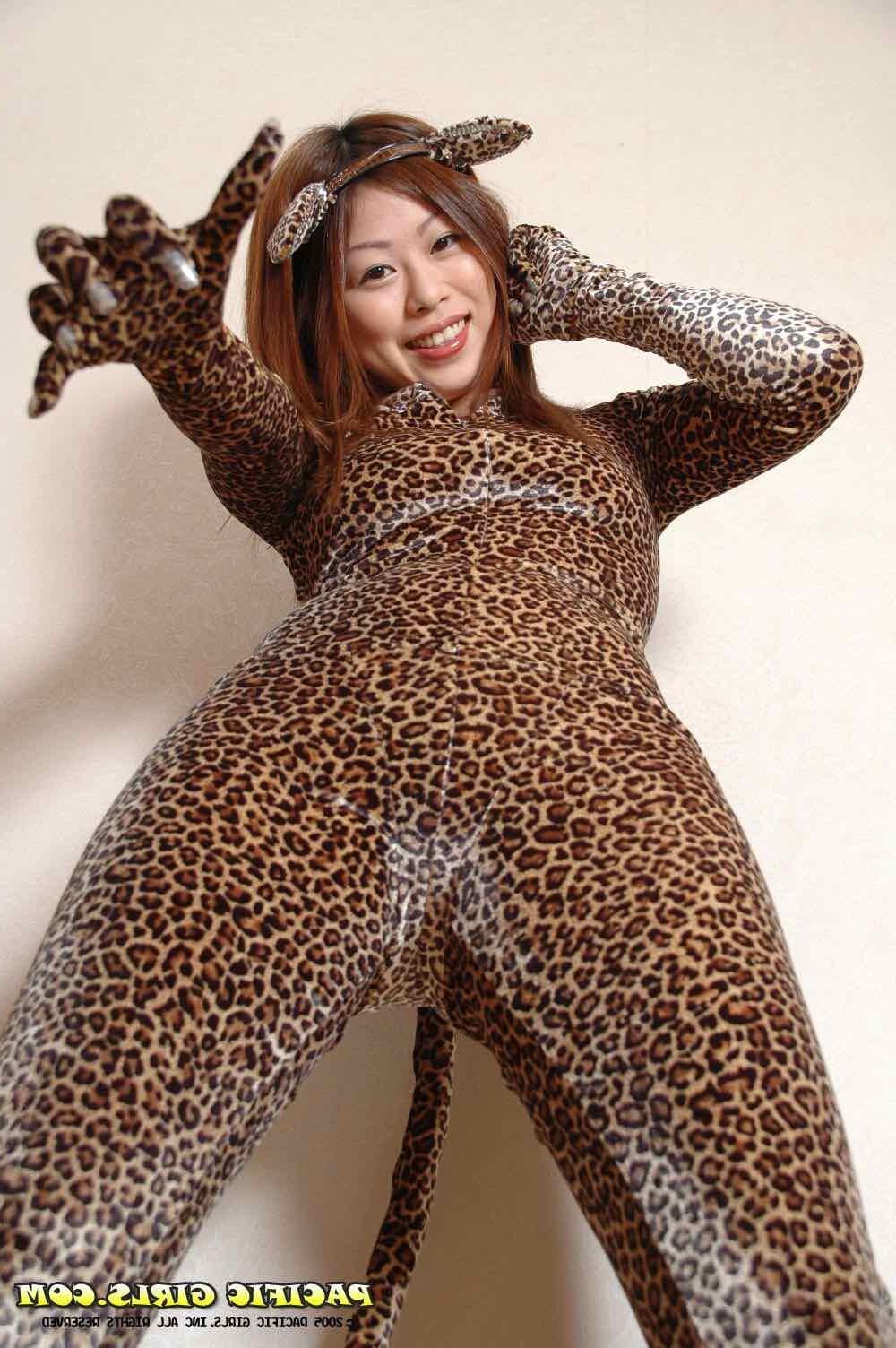 PacificGirls NANAKO On the prowl