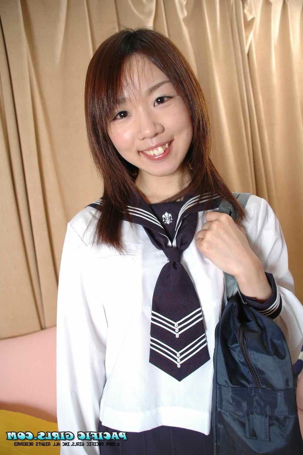PacificGirls MISATO Playing around