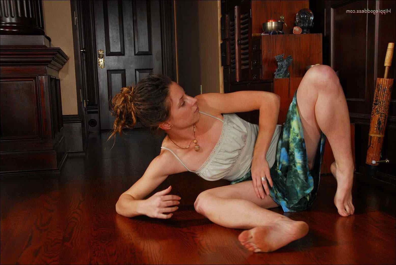 HippieGoddess SERQUET Toys on the floor